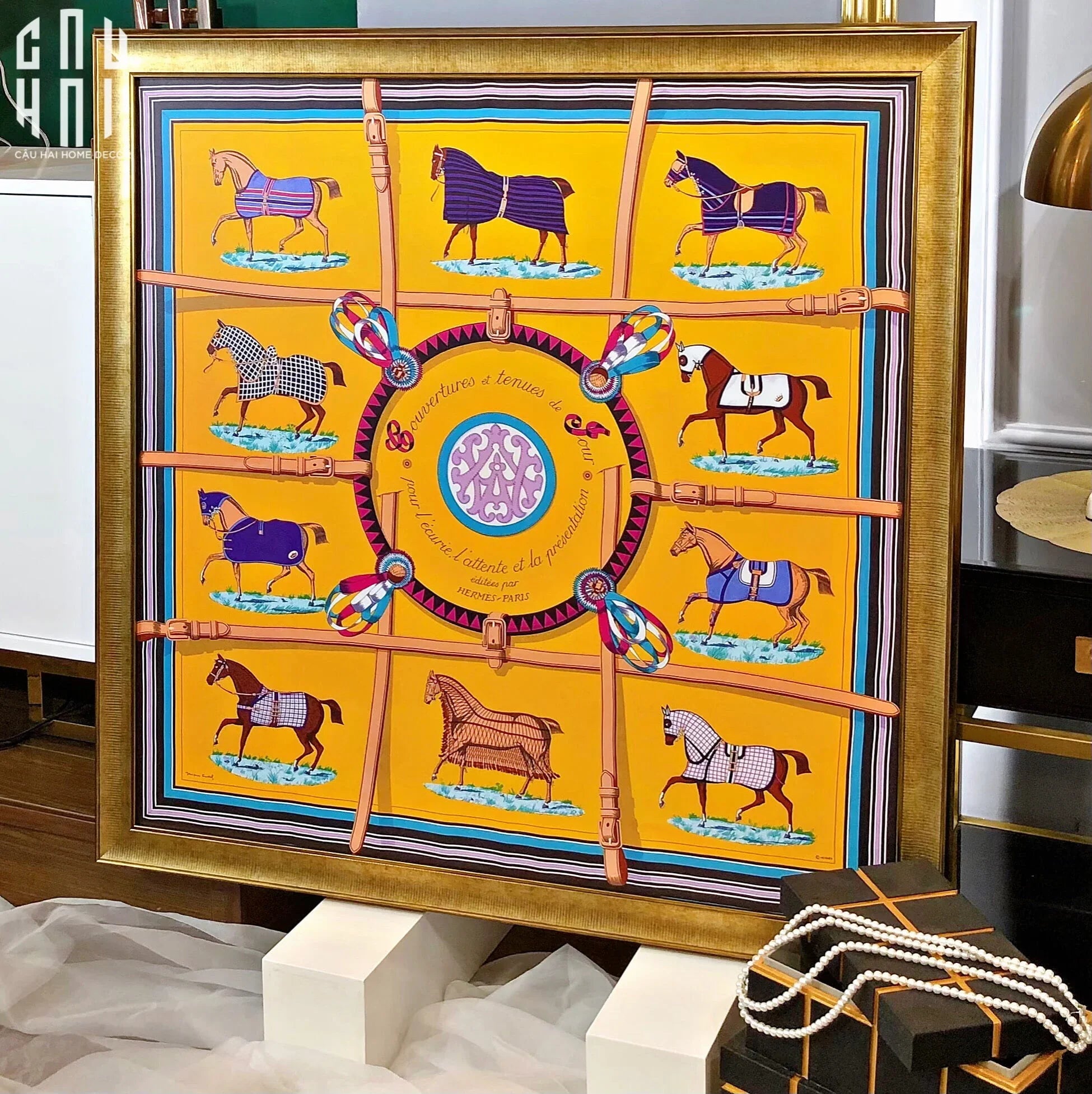 TRANH CANVAS H-APRON 90X90CM-CẬU HAI HOME DECOR