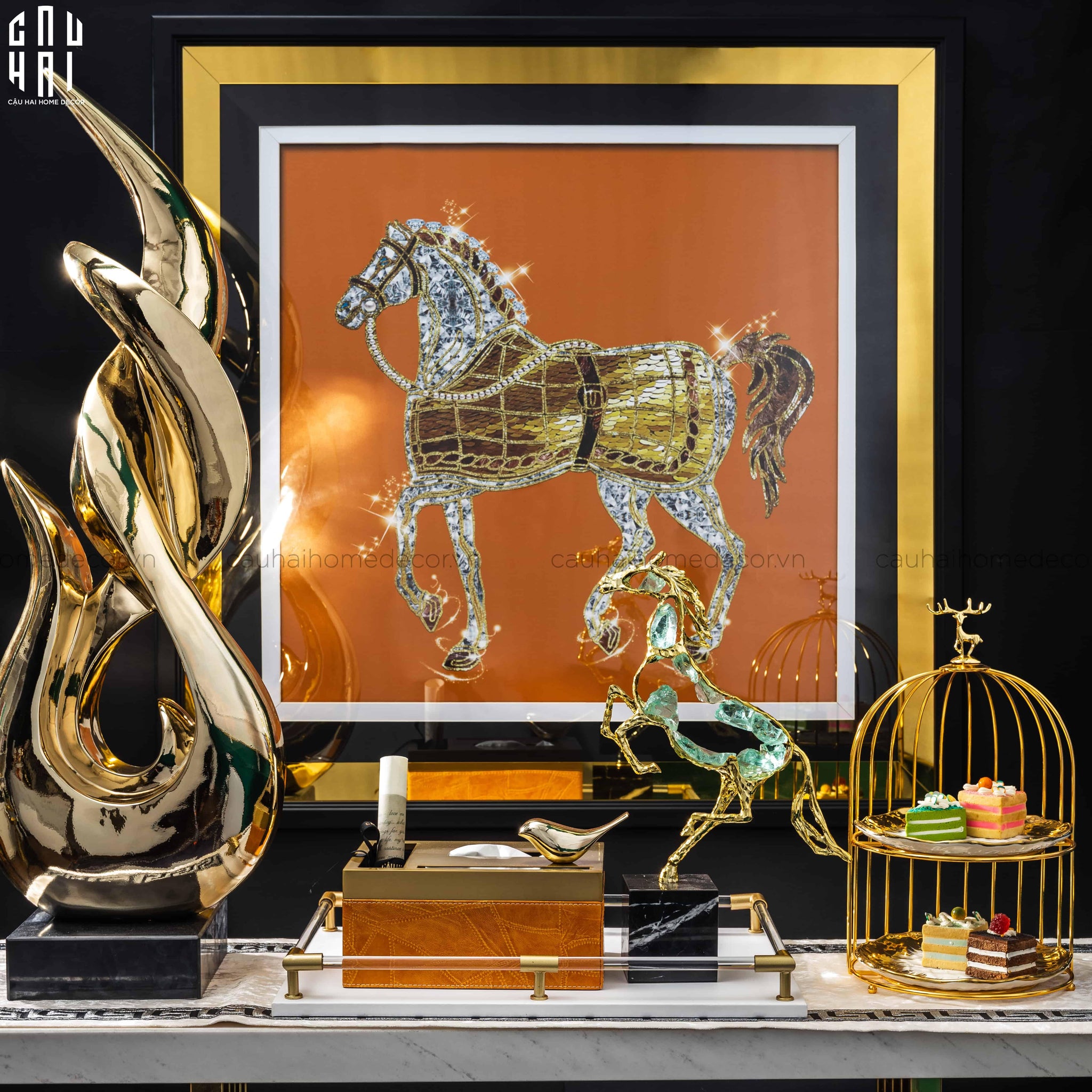 TRANH CANVAS TREO TƯỜNG H CHEVAL BLING BLING 95X95CM - KHUNG GỖ CÓ KÍNH - CẬU HAI HOME DECOR