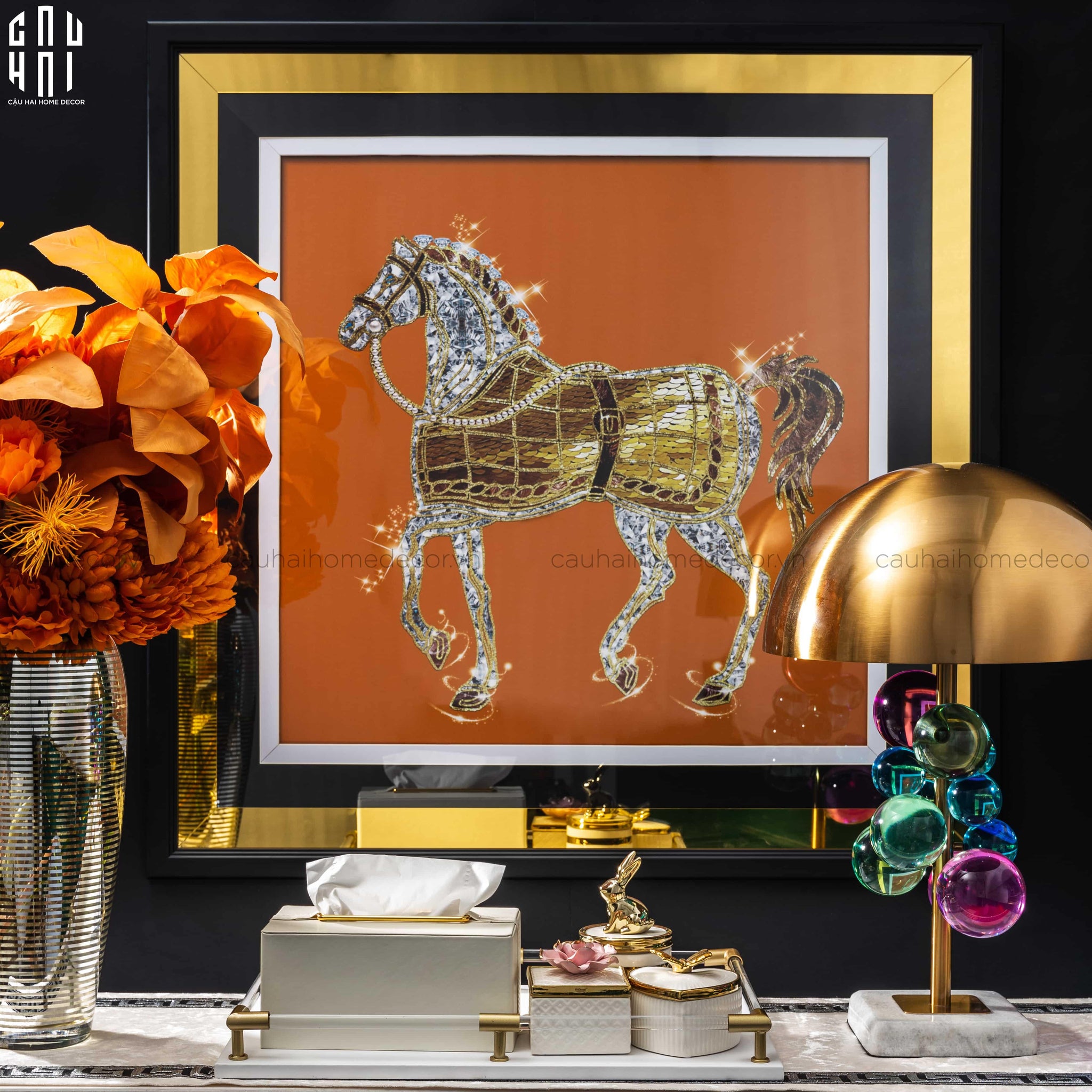 TRANH CANVAS TREO TƯỜNG H CHEVAL BLING BLING 95X95CM - KHUNG GỖ CÓ KÍNH - CẬU HAI HOME DECOR