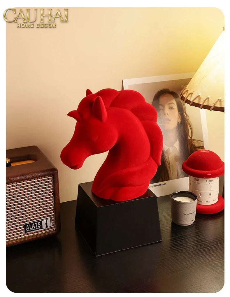Tượng Đầu Ngựa Trang Trí Nhung Đỏ Tête De Cheval Rouge Velour Armour 29.5-CẬU HAI HOME DECOR