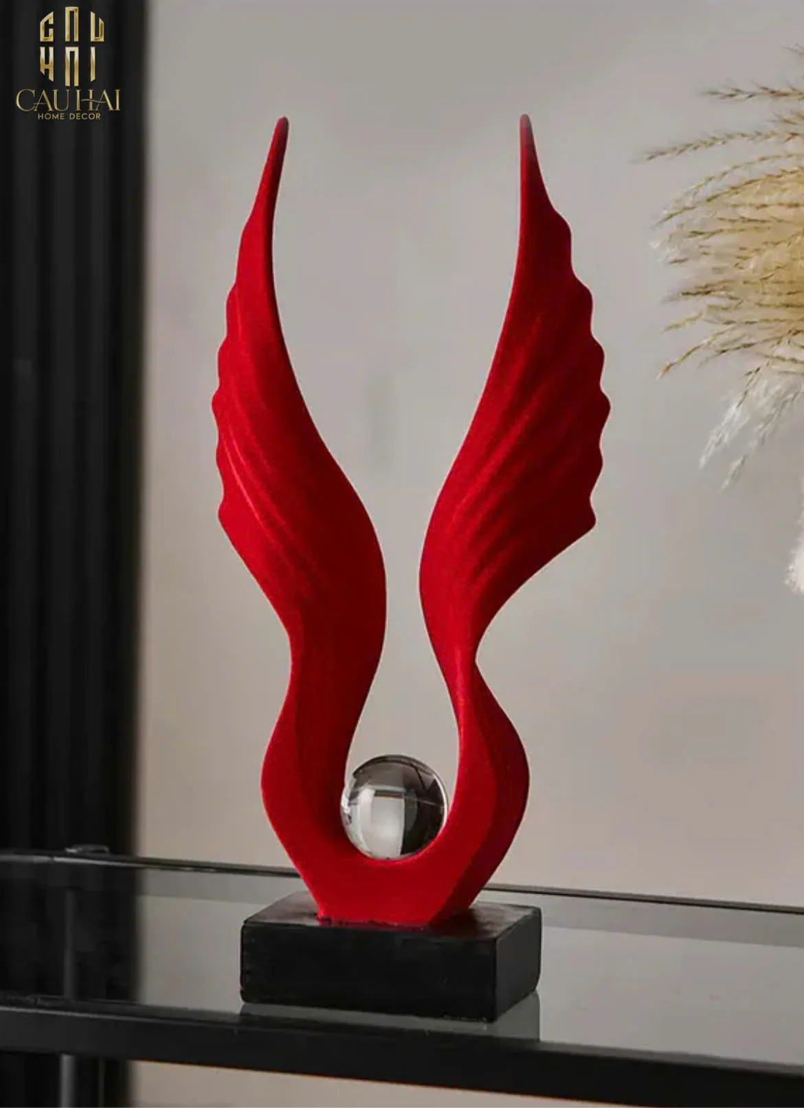 TƯỢNG NHUNG ĐỎ SCARLET WINGS FW25 - CẬU HAI HOME DECOR