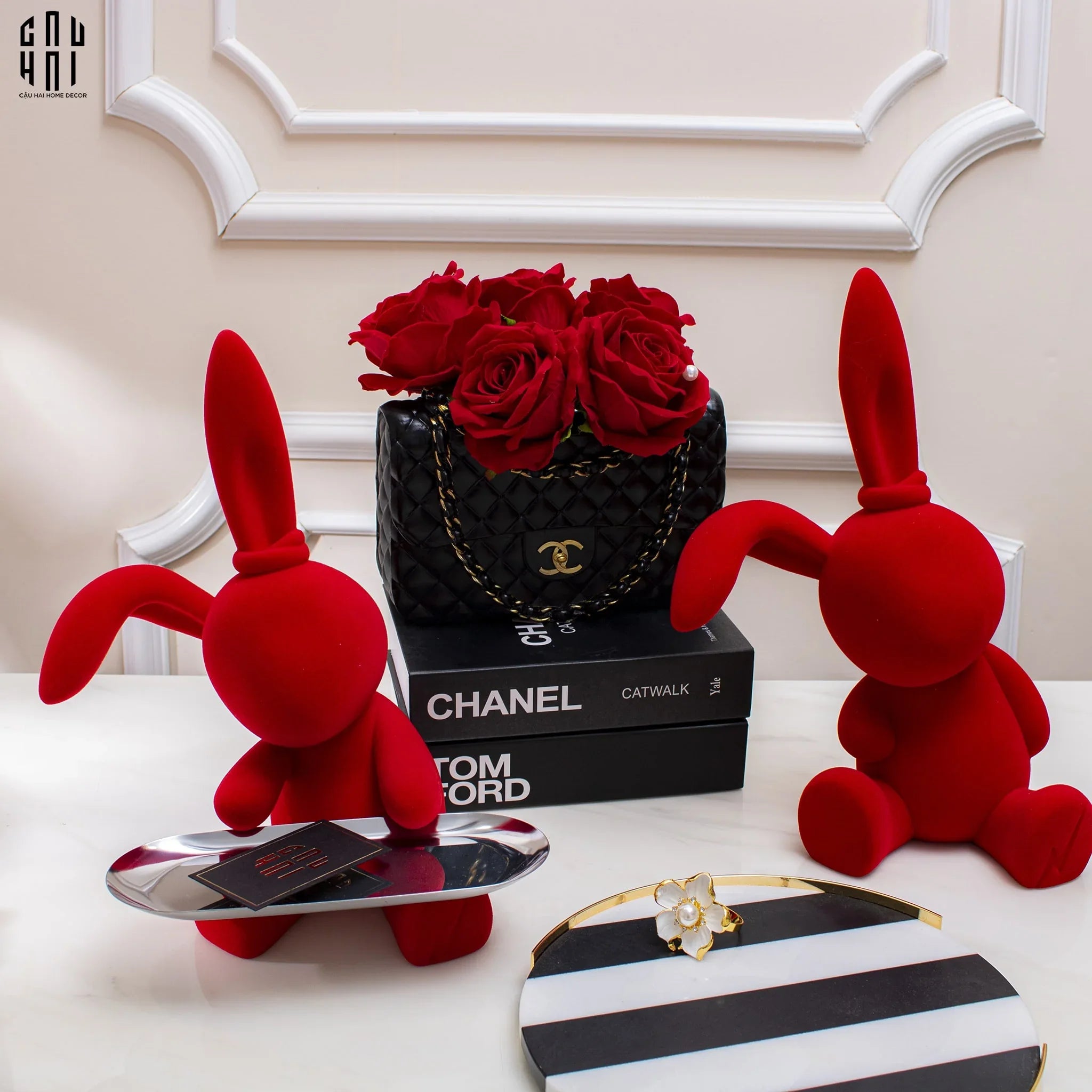 FÊTES COUTURE - TƯỢNG THỎ FIGURINE ROUGE VELOUR JOLI LAPIN H30 - CẬU HAI HOME DECOR