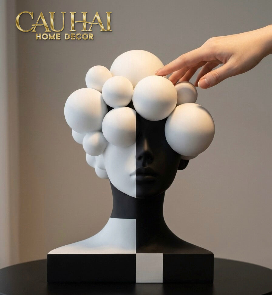 Tượng Quý Cô Dualité Sphère Miroir