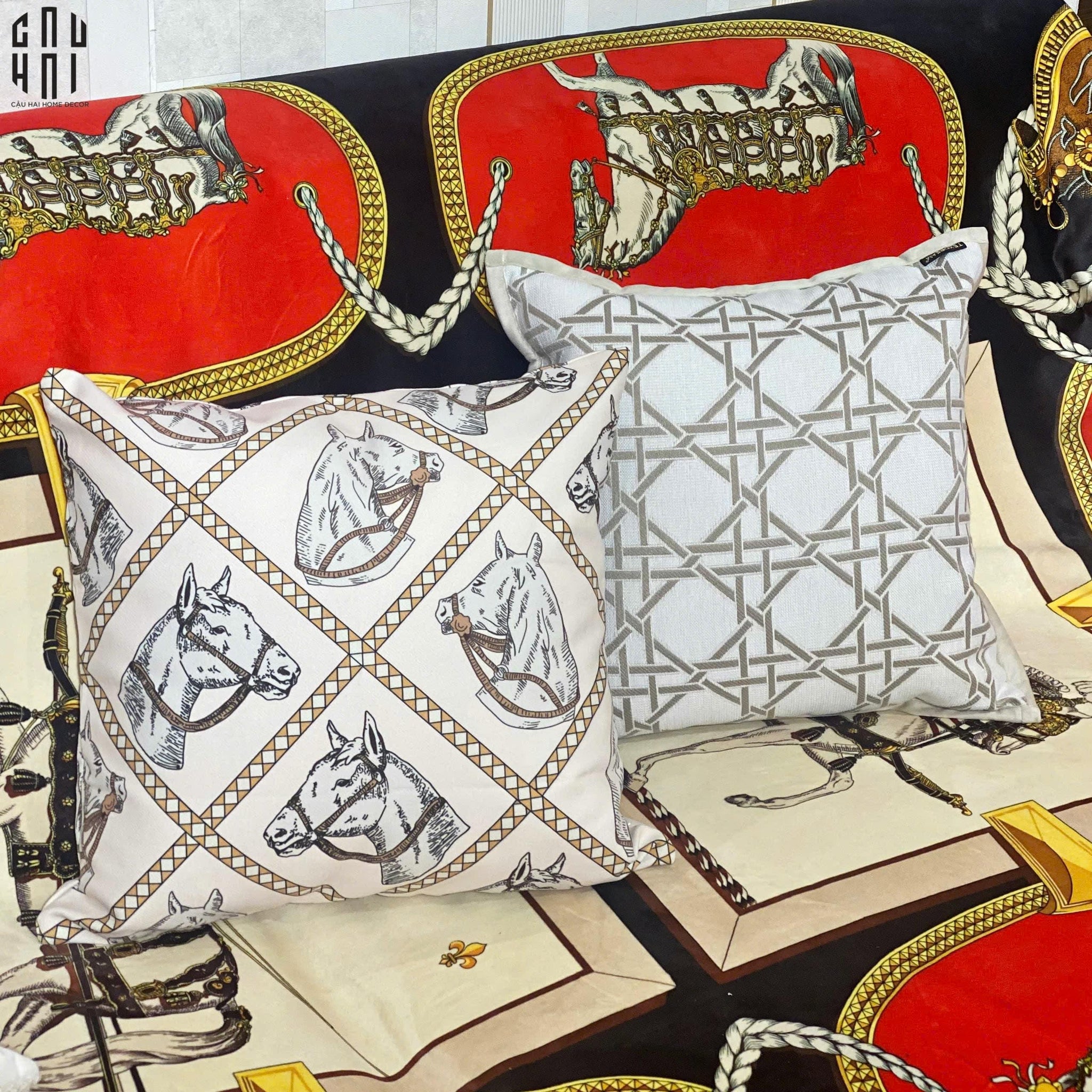 Vỏ Gối Canvas White Pegasus 45.-CẬU HAI HOME DECOR
