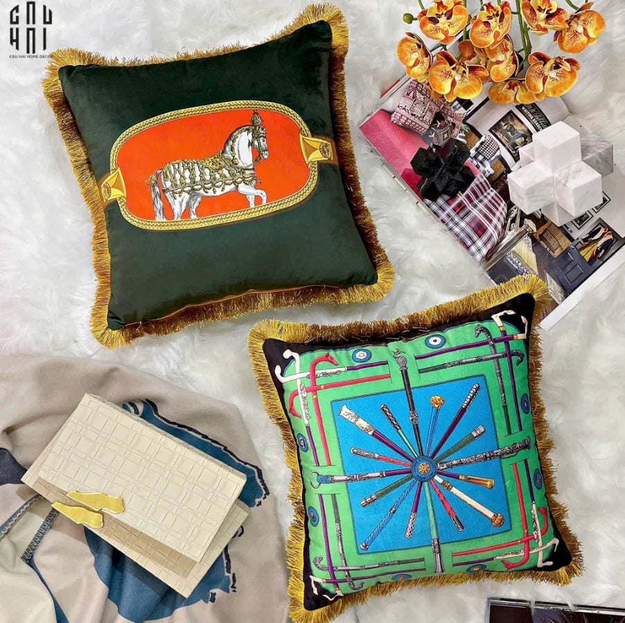 VỎ GỐI ÉMERAUDE CHEVAL 45.-CẬU HAI HOME DECOR