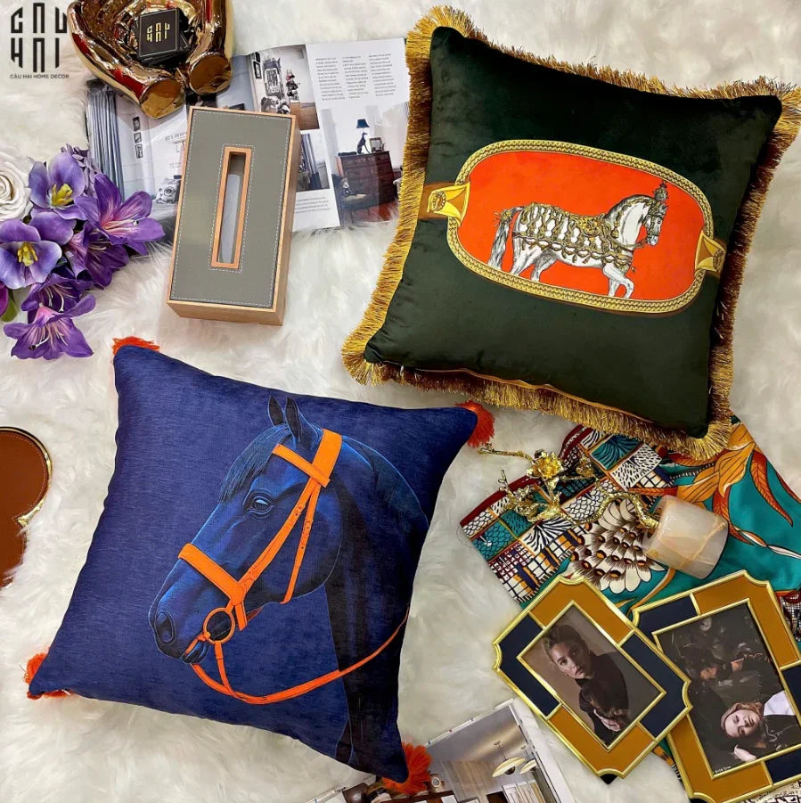 VỎ GỐI ÉMERAUDE CHEVAL 45.-CẬU HAI HOME DECOR