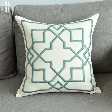 VỎ GỐI THÊU GATOR LATTICE 45-CẬU HAI HOME DECOR