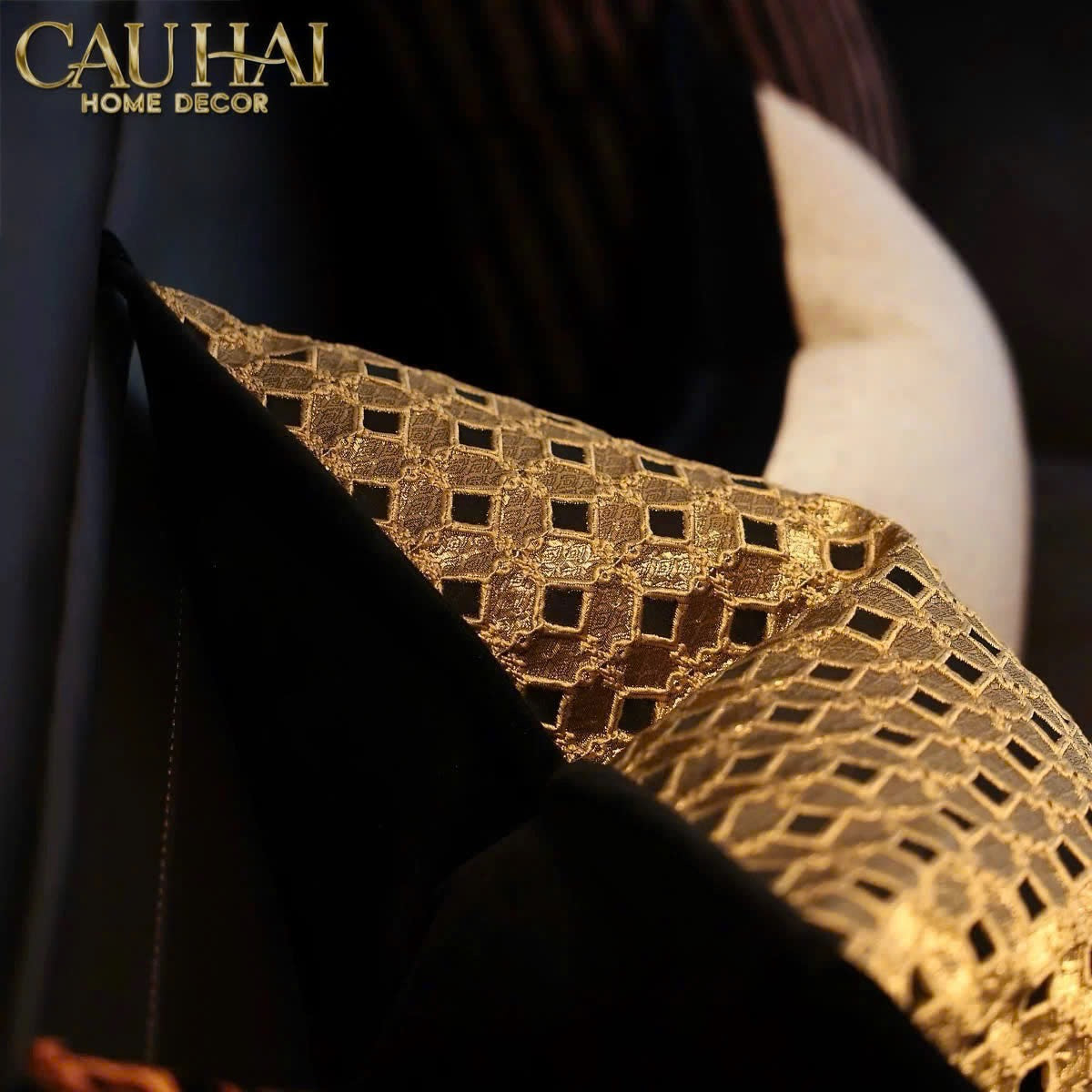 VỎ GỐI JACQUARD D’OR LATTICE 50-CẬU HAI HOME DECOR