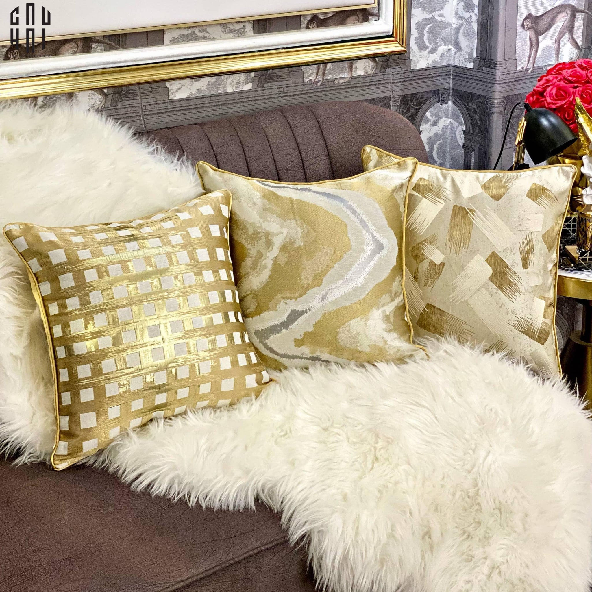 VỎ GỐI LỤA JACQUARD GOLD FOUNTAIN 45. - CẬU HAI HOME DECOR