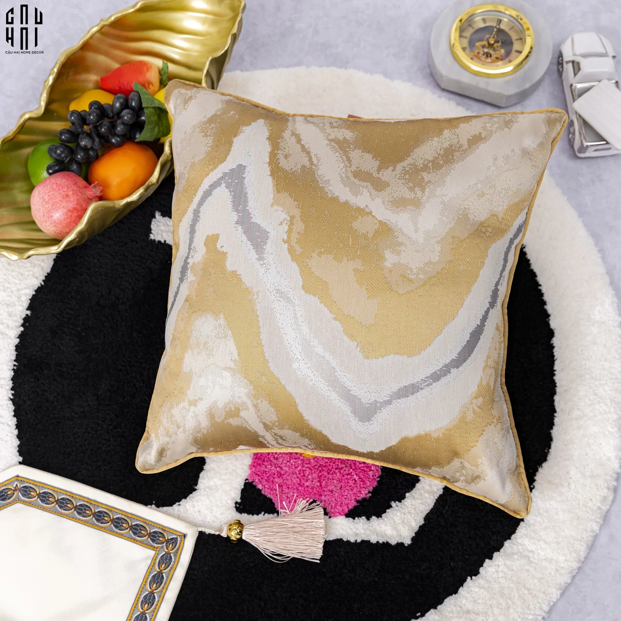 Vỏ Gối Lụa Jacquard Gold Fountain 45.-CẬU HAI HOME DECOR