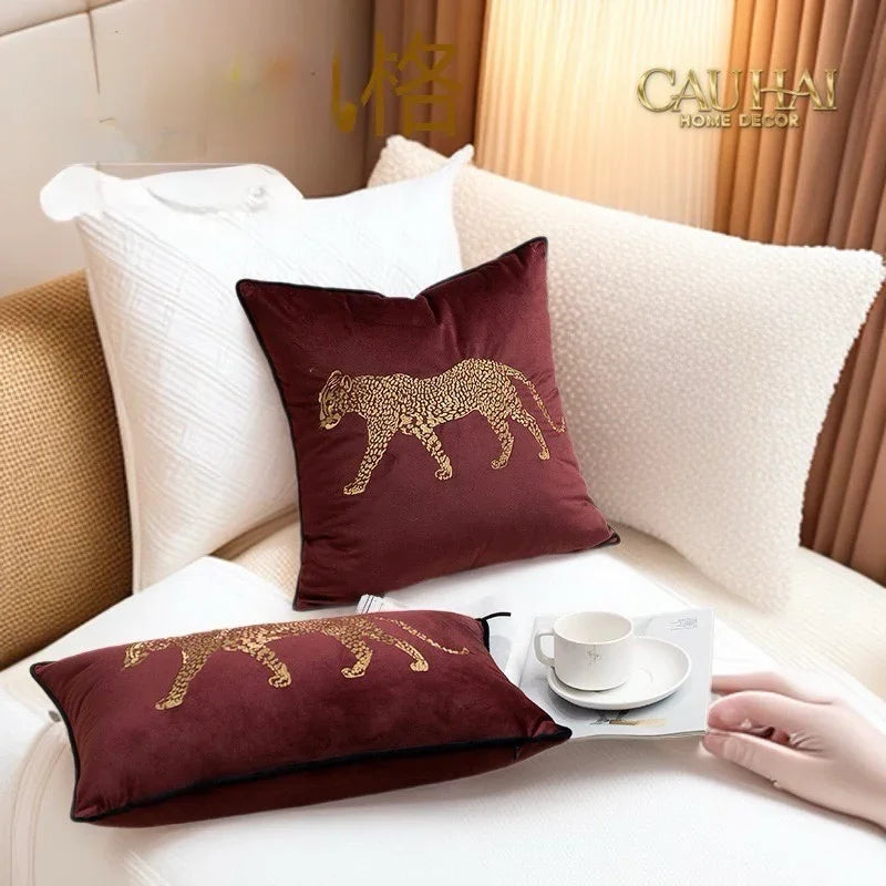 Vỏ Gối Nhung Đỏ Báo Đốm Burgundy Panther Écartier 45-CẬU HAI HOME DECOR