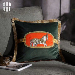 Vỏ Gối Nhung Équestre Émeraude Cheval 45.-CẬU HAI HOME DECOR