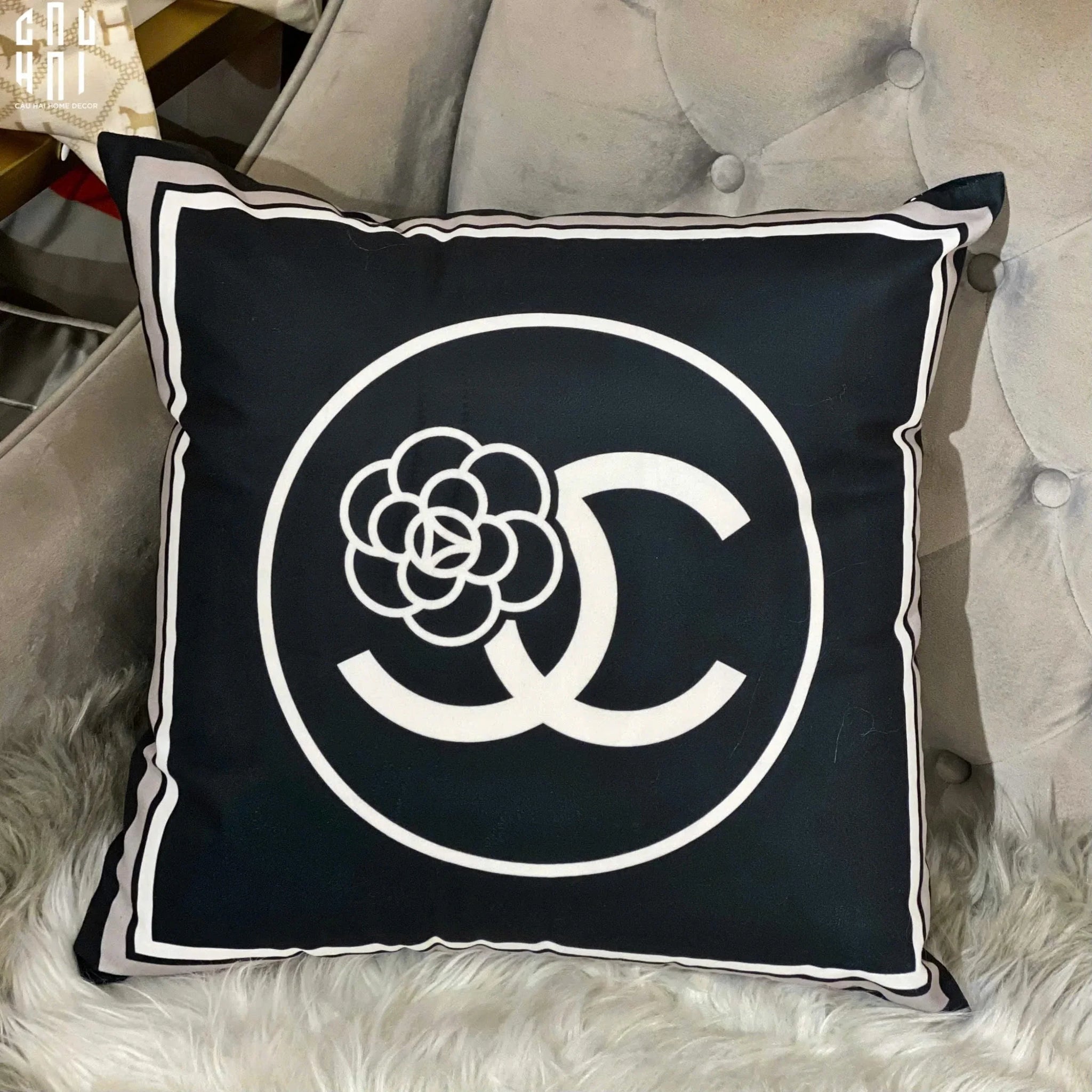 Vỏ Gối Nhung Floral Camelia 45.-CẬU HAI HOME DECOR
