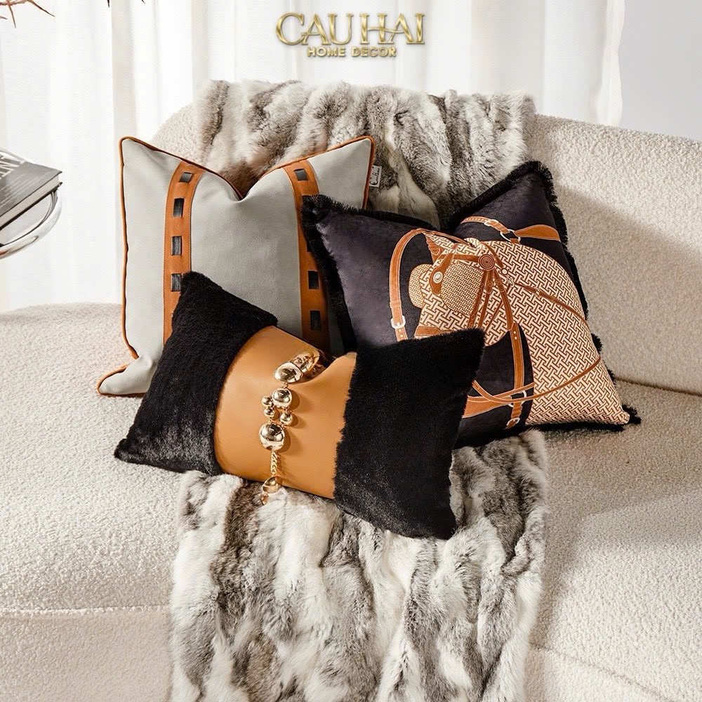 VỎ GỐI NHUNG NOCTURNE ÉQUESTRE LEATHER HARNESS 45-CẬU HAI HOME DECOR