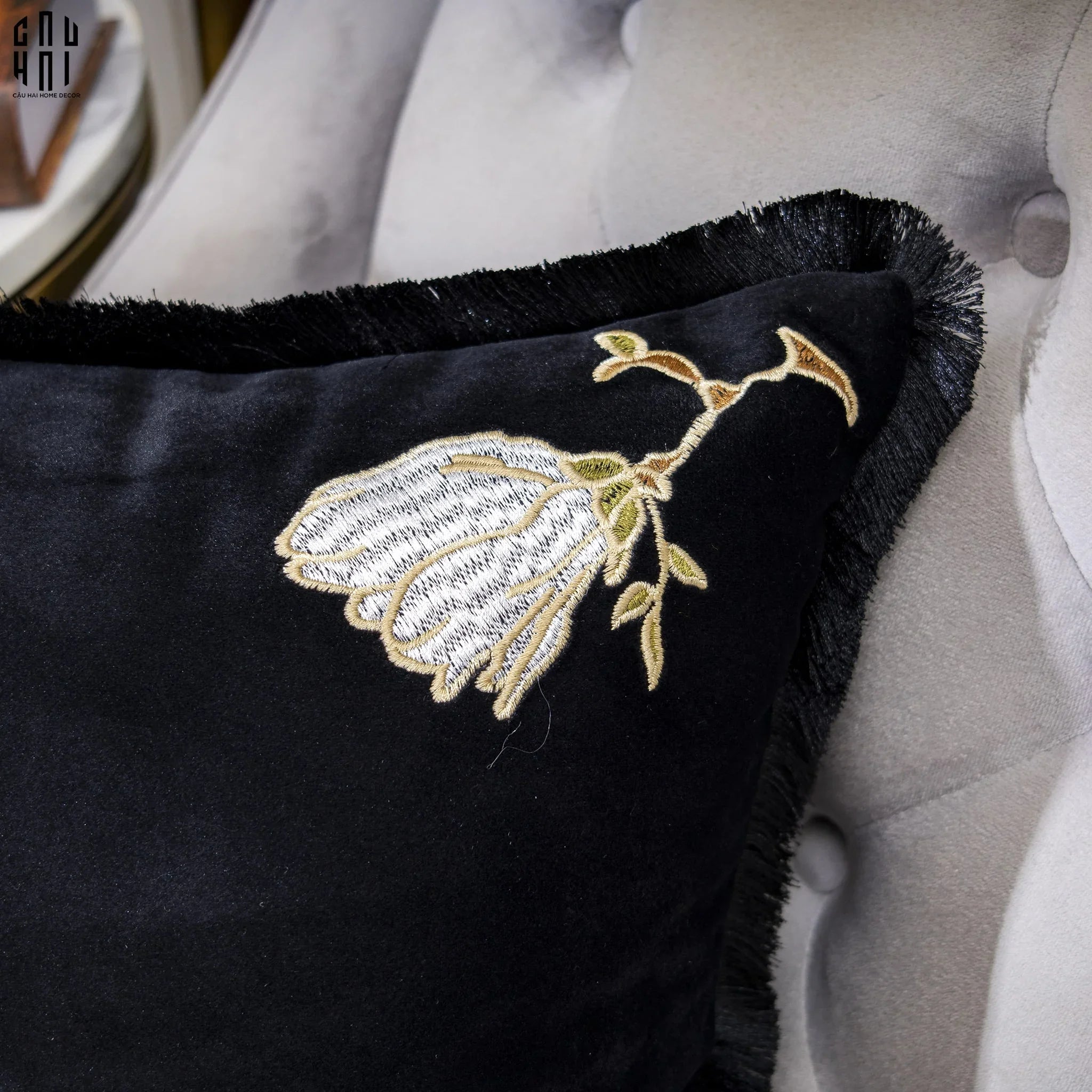 VỎ GỐI NHUNG SCARLETT 45.-CẬU HAI HOME DECOR