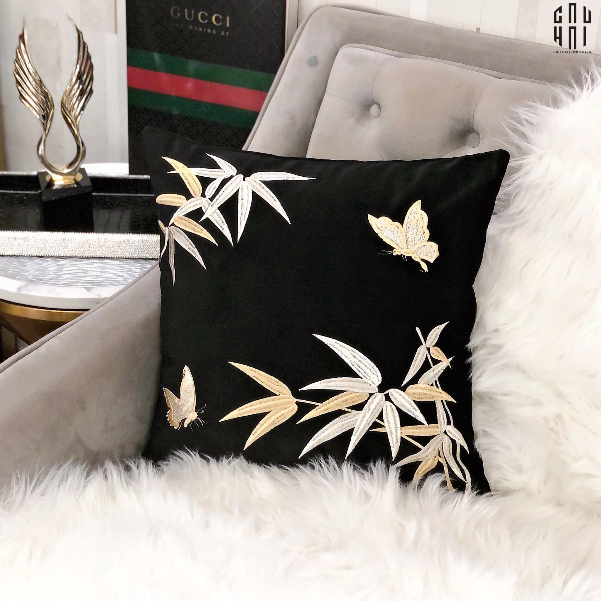 Vỏ Gối Sofa Nhung Golden Bamboo Papillon 45 Ss25-CẬU HAI HOME DECOR