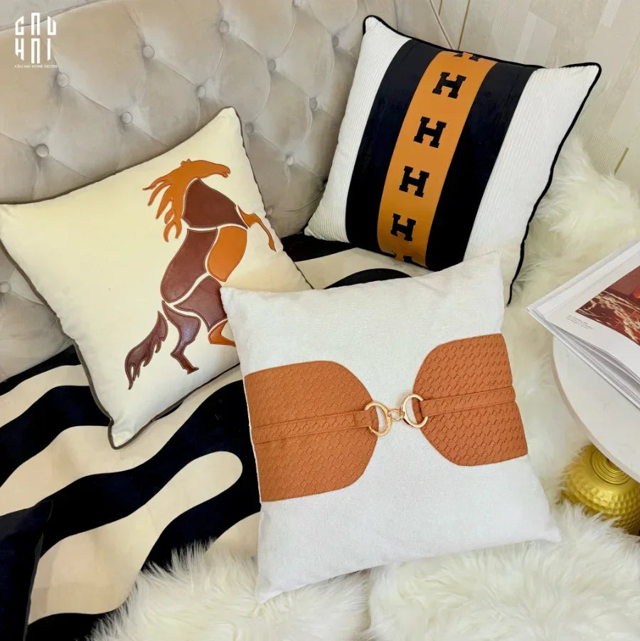 VỎ GỐI THÊU LEATHER TROT-CẬU HAI HOME DECOR