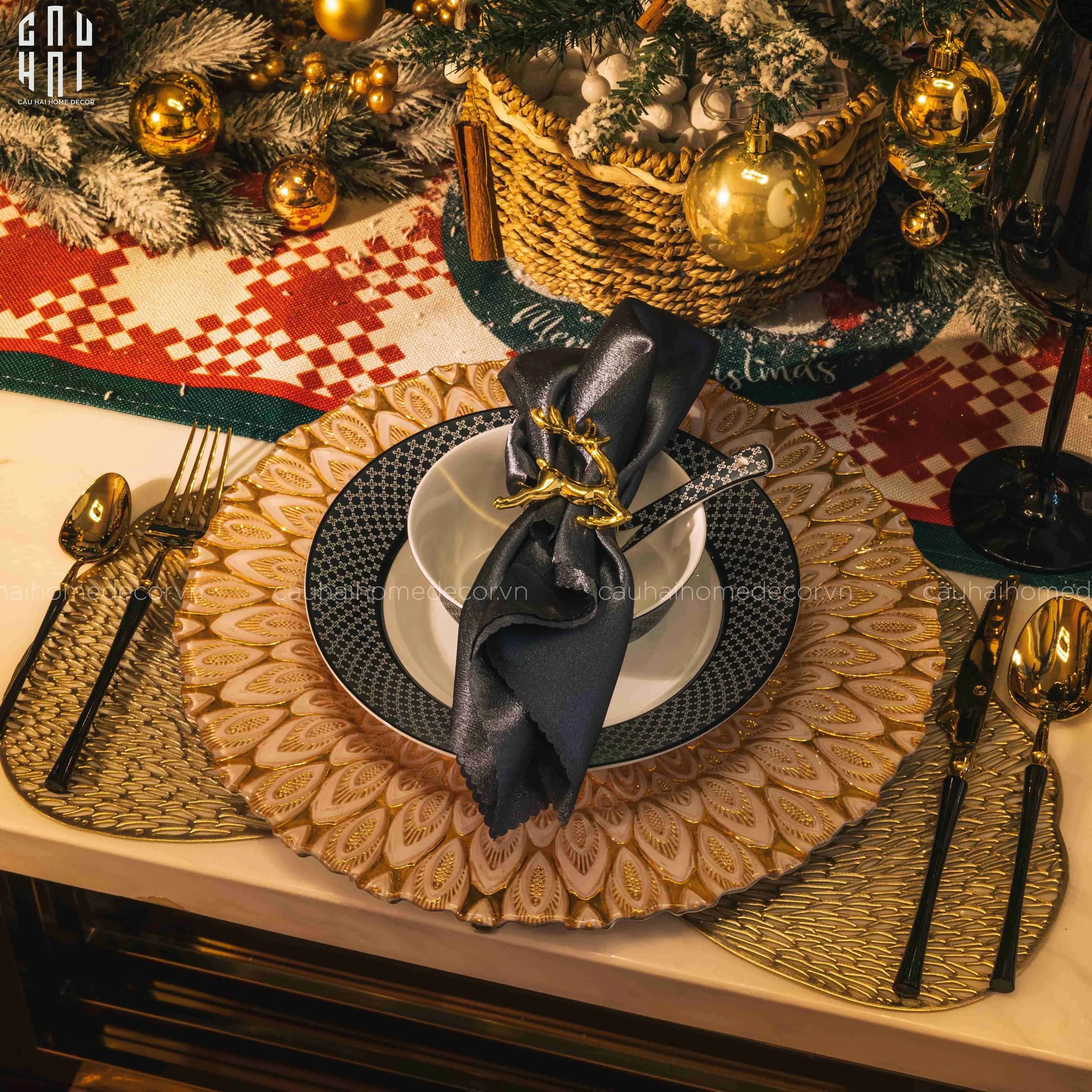 VÒNG KHĂN ĂN - GOLDEN DEER NAPKIN RING - CẬU HAI HOME DECOR