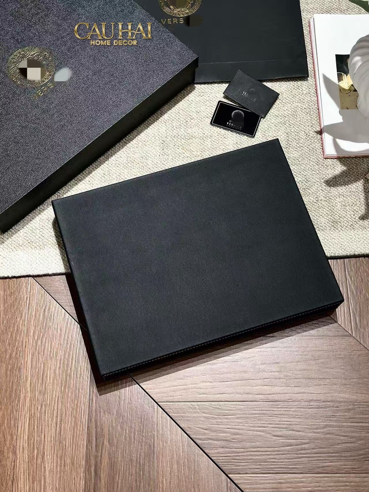 HOME COUTURE - KHAY LUX LEATHER 30X40 VS SAVOIR MEDUSA ATÉLIER - CẬU HAI HOME DECOR