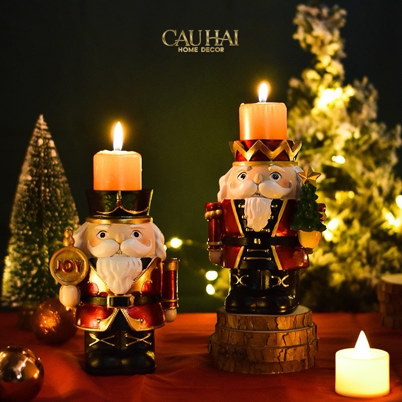 FÊTES COUTURE - SET 2 ĐẾ NẾN PETIT NUTCRACKER JOYFUL CANDLE HOLDERS - CẬU HAI HOME DECOR
