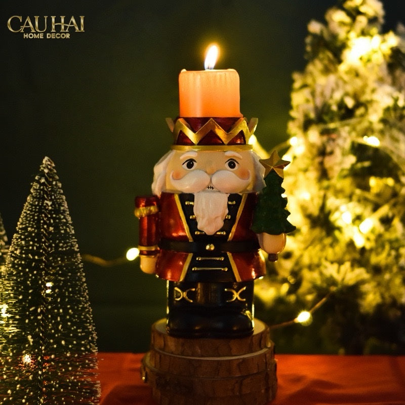 FÊTES COUTURE - SET 2 ĐẾ NẾN PETIT NUTCRACKER JOYFUL CANDLE HOLDERS - CẬU HAI HOME DECOR